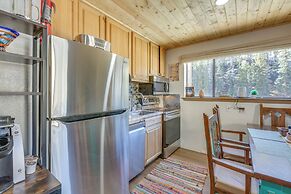 Ski-in Red River Retreat: Balcony, Mountain Views!