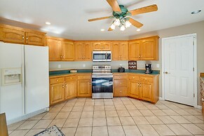 Serene Sevierville Getaway - 6 Mi to Dollywood!