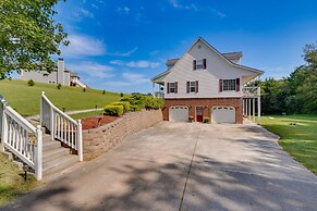 Serene Sevierville Getaway - 6 Mi to Dollywood!