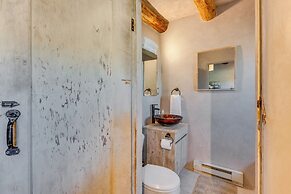 Beautiful Historic Adobe Home ~ 3 Mi to Taos Plaza