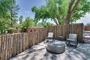 Historic Millicent Rogers Guest House w/ Hot Tub