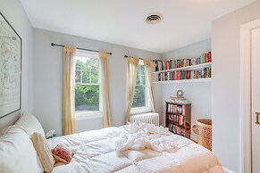 Silver Spring Rental: 8 Mi to Washington, DC!