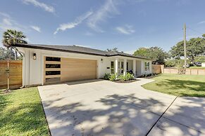 St Augustine Home w/ Patio - 1 Mi to Beaches!