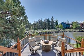 Canal-front Bend Vacation Rental w/ Hot Tub!