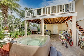 St Augustine Apt w/ Hot Tub Access ~ 1 Mi to Beach