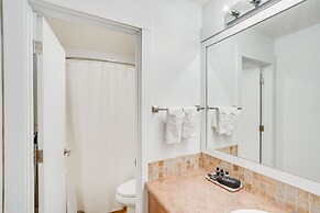 Seventh Mountain Condo in Bend w/ Scenic Views!