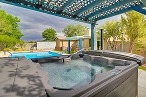 Albuquerque Oasis: Pool, Hot Tub & Putting Green!