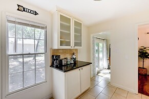 ~ 4 Mi to Fort Worth Stockyards: River Oaks Home!