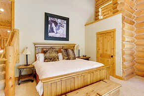 Ski-in/ski-out Mountain Village Condo w/ Hot Tub!