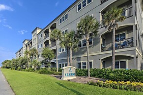 Miramar Beach Condo w/ Pool - Walk to Beach!