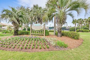 Miramar Beach Condo w/ Golf Course Views!