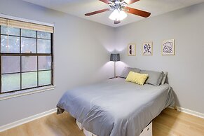 Charming Fort Worth Home - 12 Mi to Downtown!
