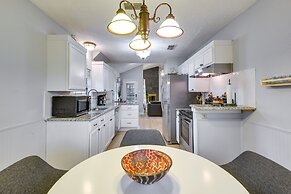 Charming Fort Worth Home - 12 Mi to Downtown!