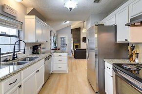 Charming Fort Worth Home - 12 Mi to Downtown!