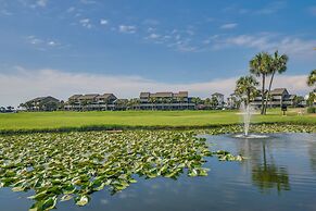 Miramar Beach Rental w/ Pool Access & Golf Course!