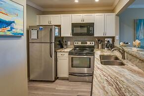 Miramar Beach Rental w/ Pool Access & Golf Course!