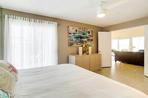 2 Mi to Indian Wells: Palm Desert Home w/ Fire Pit