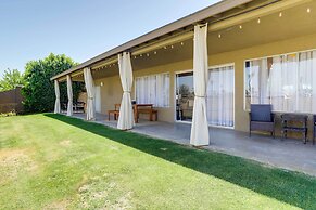 2 Mi to Indian Wells: Palm Desert Home w/ Fire Pit