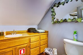 Downtown Hermann Vacation Home Near Wineries!