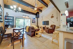 Convenient Kings Beach Condo: 1 Mi to Lake Tahoe!