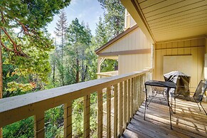 Convenient Kings Beach Condo: 1 Mi to Lake Tahoe!