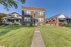 Inviting St Louis Apartment - Great Location!