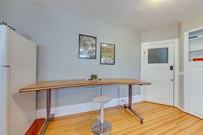 Inviting St Louis Apartment - Great Location!