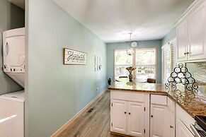 6 Mi to Downtown: Flagstaff Townhome w/ Deck