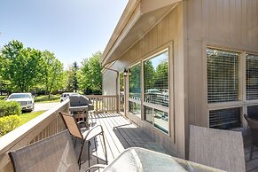 6 Mi to Downtown: Flagstaff Townhome w/ Deck