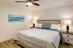 6 Mi to Downtown: Flagstaff Townhome w/ Deck