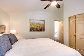 6 Mi to Downtown: Flagstaff Townhome w/ Deck