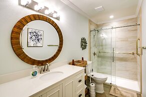 6 Mi to Downtown: Flagstaff Townhome w/ Deck