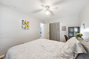 Inviting St Louis Home w/ Deck Near Forest Park!
