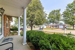 Inviting St Louis Home w/ Deck Near Forest Park!