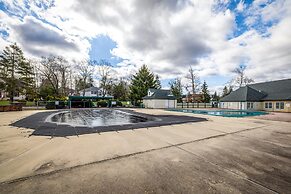 Pocono Mountain Home w/ Private Lake Access