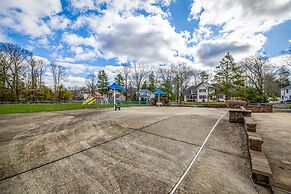 Pocono Mountain Home w/ Private Lake Access