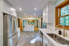 Pocono Mountain Home w/ Private Lake Access