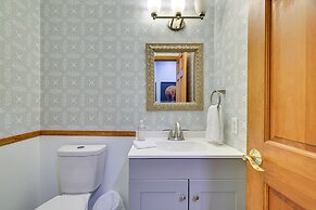 Pocono Mountain Home w/ Private Lake Access