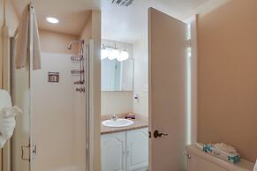 Hot Tub & Views: Summit County Ski Getaway!