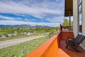 Hot Tub & Views: Summit County Ski Getaway!