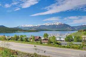 Hot Tub & Views: Summit County Ski Getaway!