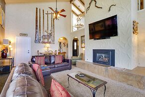 Hot Tub & Views: Summit County Ski Getaway!