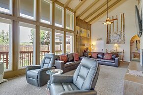 Hot Tub & Views: Summit County Ski Getaway!