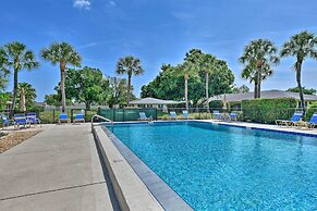 Sunny Sarasota Oasis w/ Private Screened Lanai