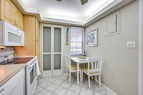 Sunny Sarasota Oasis w/ Private Screened Lanai