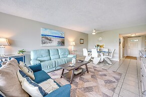 Sunny Sarasota Oasis w/ Private Screened Lanai