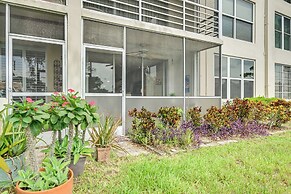 Sunny Sarasota Oasis w/ Private Screened Lanai