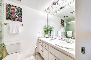 Sunny Sarasota Oasis w/ Private Screened Lanai