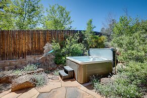Spacious Flagstaff Home w/ Hot Tub & Fire Pit!