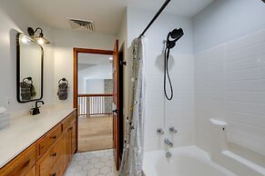 Spacious Flagstaff Home w/ Hot Tub & Fire Pit!